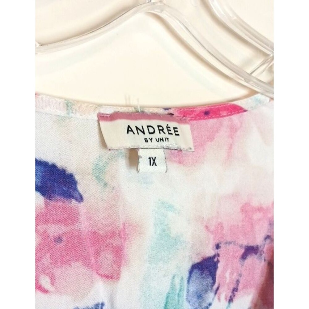 Y0111. Andree Watercolor Floral Blouse Waterfall Sleeve Plus Size V-Neck 1X - Picture 4 of 9